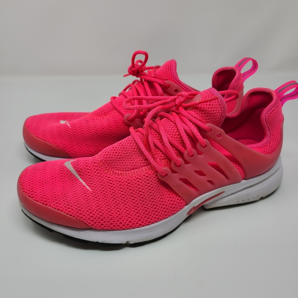 Nike Air Presto in 'Hyper Pink'